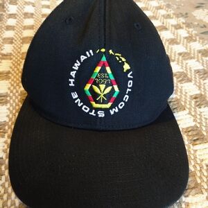 Volcom Stone Hawaii Rasta Black Red Yellow Green Trucker Hat Adjustable SnapBack